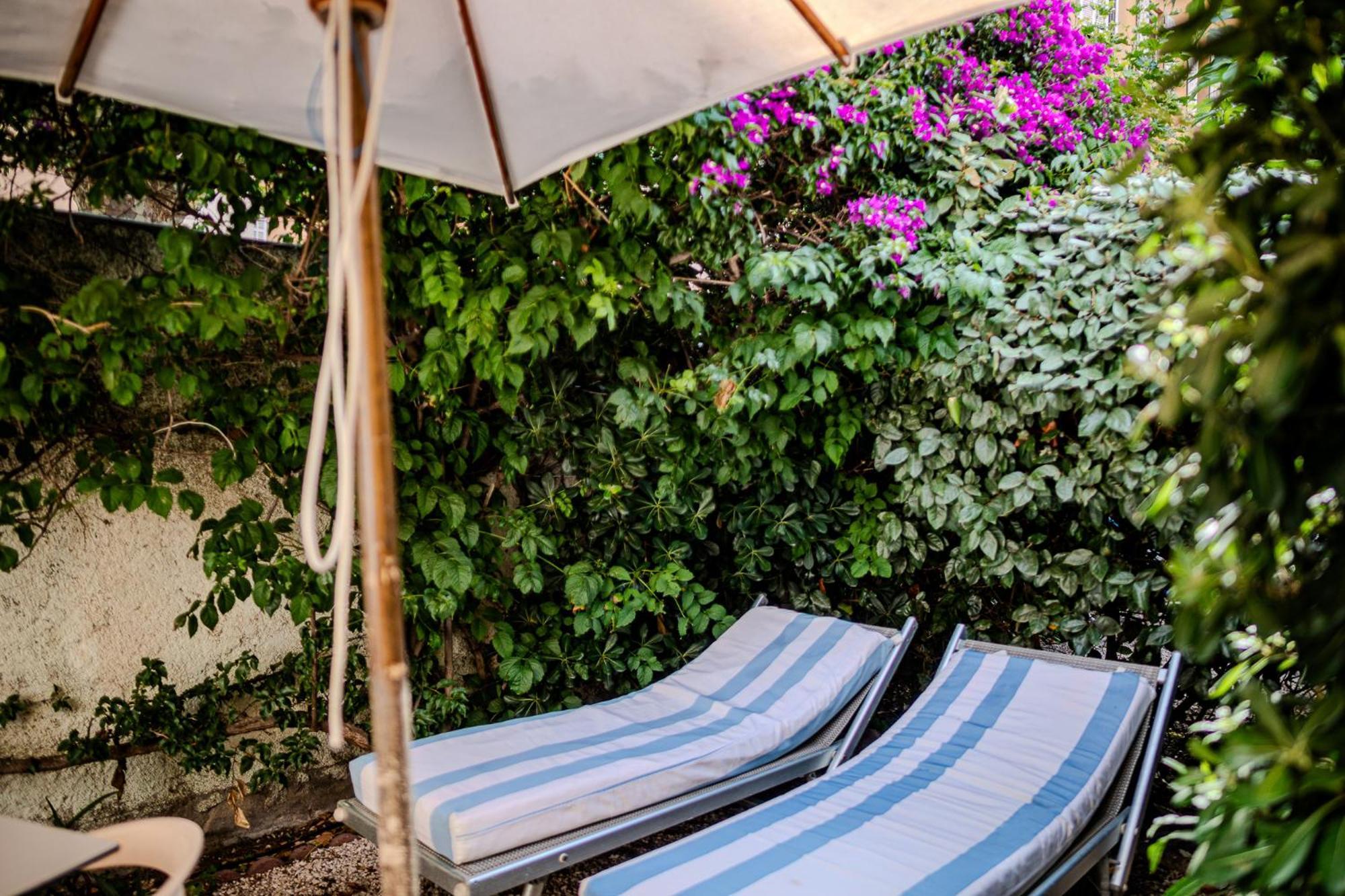 Hotel Beau Rivage Le Lavandou Exterior photo
