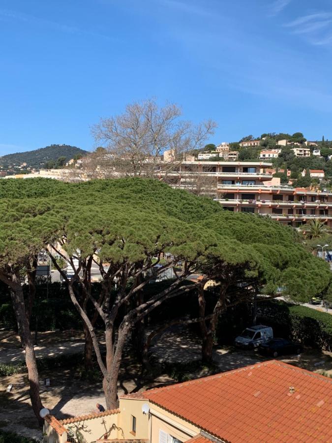 Hotel Beau Rivage Le Lavandou Exterior photo